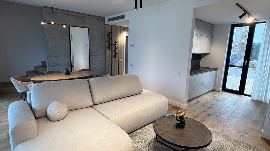 Vila tip UV03 mobilata complet in Amber Forest-prima inchiririere - Poză 5