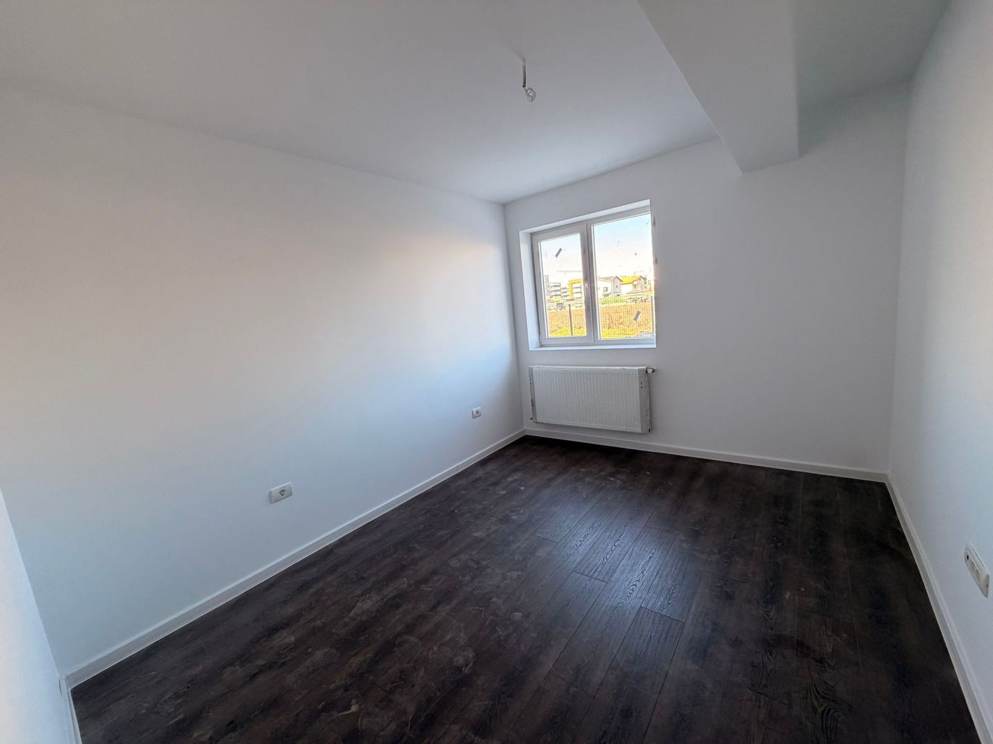 AP. 3 CAMERE, BLOC NOU, CENTRALA PROPRIE,BUCATARIE INCHISA,COMISION 0% - Poză 2