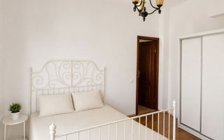 VANZARE  2  APARTAMENTE INDEPENDENTE  INTR-O VILA RENOVATA -144 mp - UNIRII - Poză 4