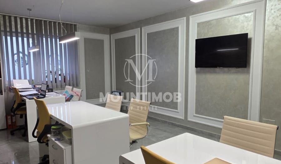 Birou Utilat si Mobilat, loc de parcare, Tractorul/Brasov - Poză 5