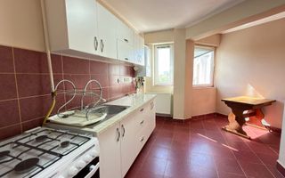 Apartament 3 camere MV1, Etaj IV / Str. Narcisei Nr.9 / Carei - Poză 1