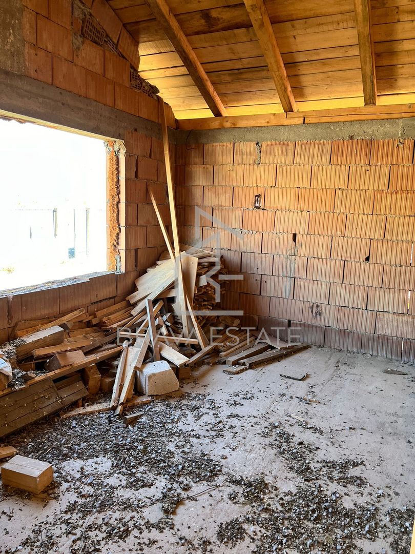 Oportunitate investitie casa la 20 km de centru orasului Cluj-Napoca - Poză 5