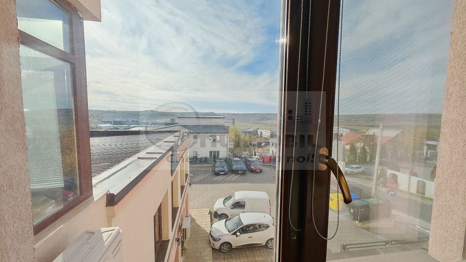 Apartament 2 camere cu parcare Valea Lupului - 380 euro - Poză 7