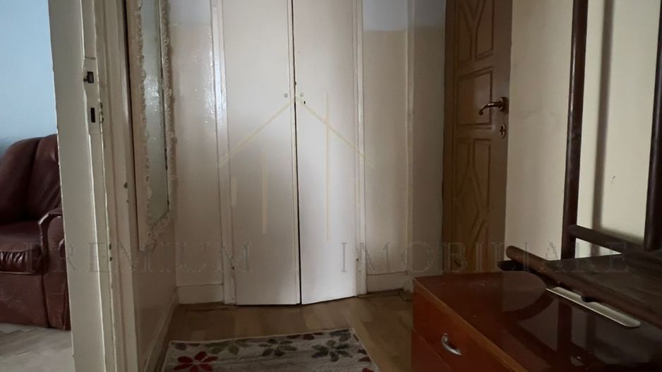Apartament decomandat cu 2 camere zona centrala - Poză 7