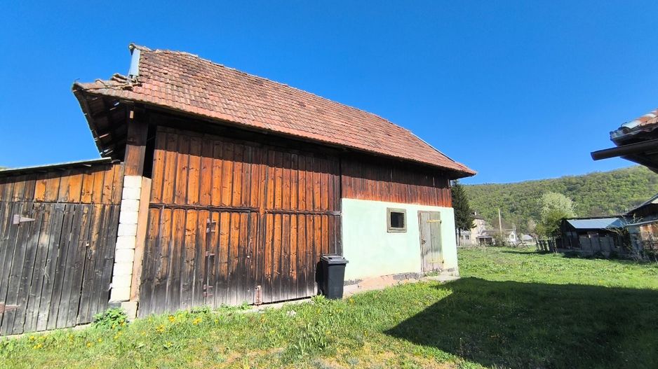 Casa cu sura de vanzare Valea Draganului - Poză 4