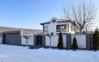 Vânzare,casă, 3 nivele, str. Nicolae Sulac , Codru - Poză 1