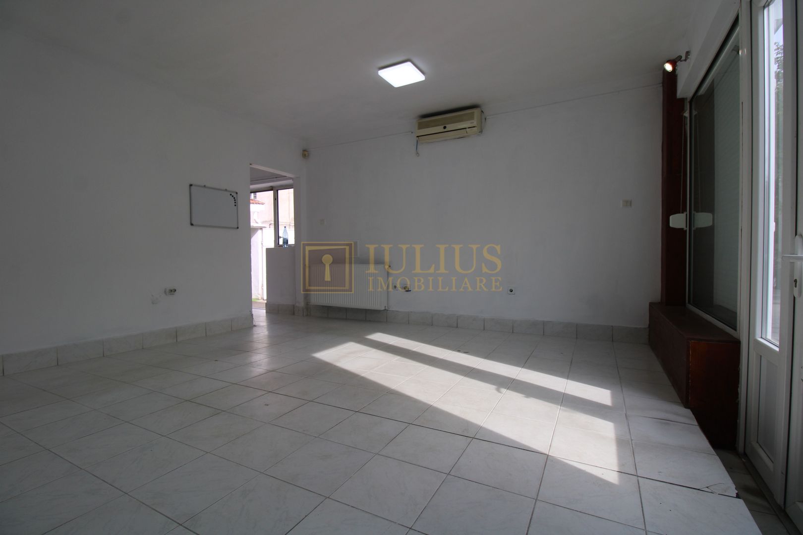 SAD,Birou/spatiu comercial, garaj, curte, centrala proprie, Zona Simion Barnutiu - Poză 6