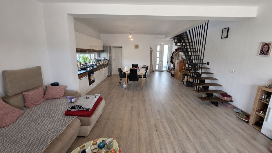 DUPLEX P+1E DE VÂNZARE ÎN MOṢNITA NOUĂ - Poză 9