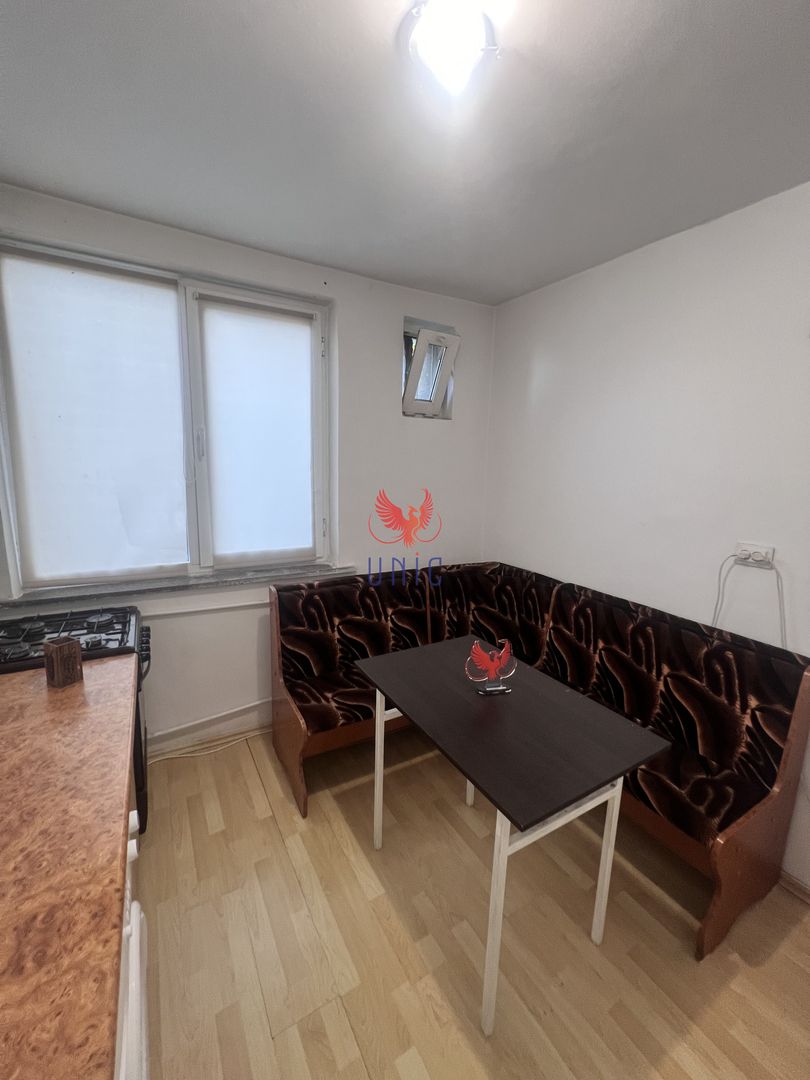 Decomandat, stradal, Calea Bucuresti etaj 1 - Poză 79