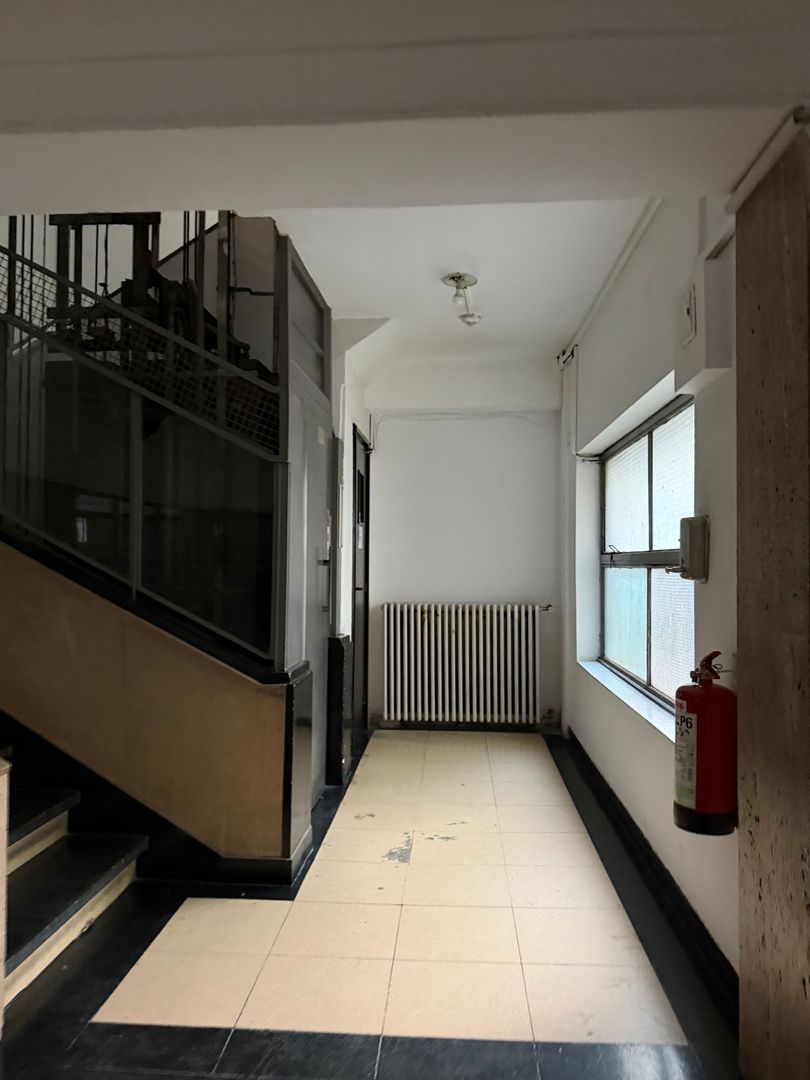 Garsoniera decomandata, tavane inalte, locatie premium Calea Victoriei - Poză 8