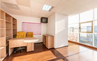 Cladire de birouri de vanzare. Comision 0% la cumparare - Poză 9