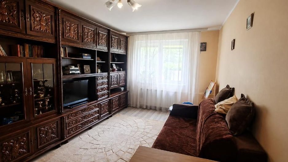 Apartament semidecomandat cu doua camere, Piata Sudului - Poză 1
