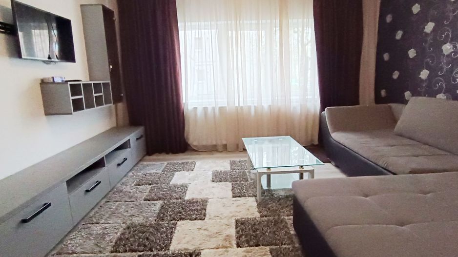 Apartament cu 3 camere pretabil birou sau locuinta in Brasov - Poză 3