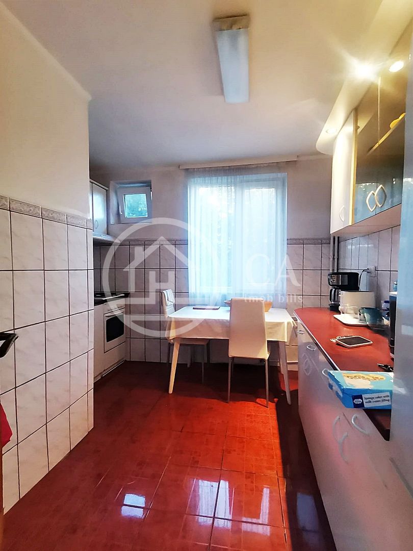 Apartament de vânzare cu 4 camere în zona Iosia, Oradea - Poză 11