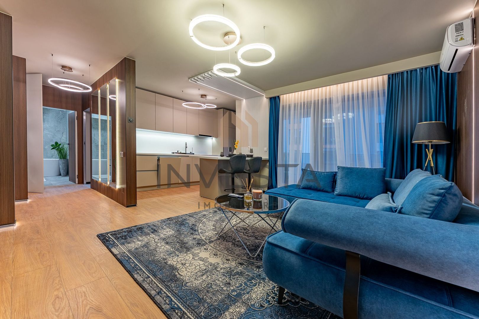 Apartament excusivist! Se vinde la cheie, complet mobilat si utilat! - Poză 1