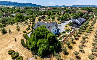 REZERVAT Visezi la o proprietate unică, plină de istorie și farmec? - Poză 2