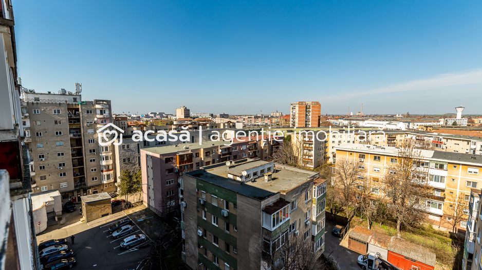 Apartament cu 3 camere în Podgoria Arad, vedere frumoasă, 2 balcoane - Poză 1