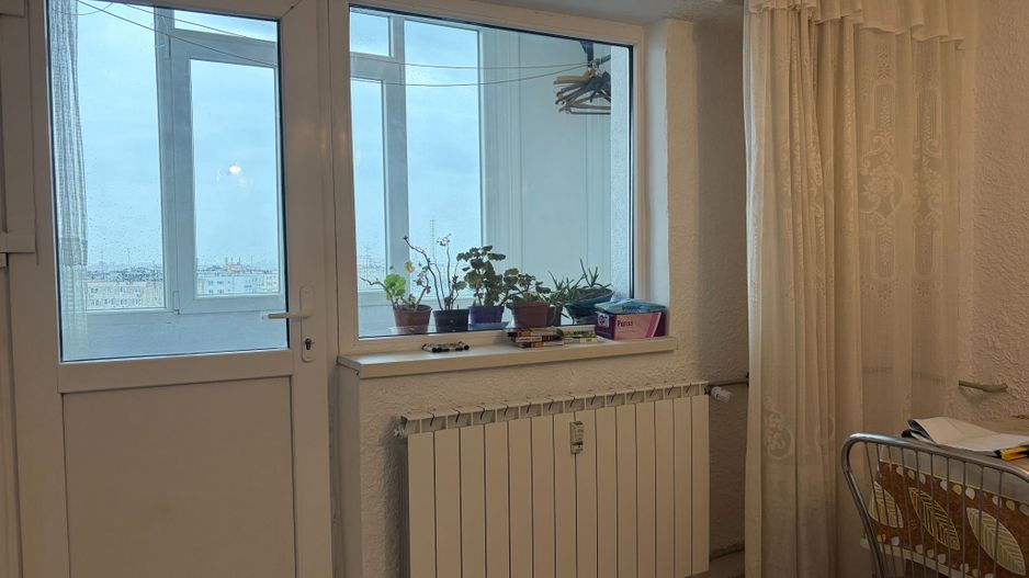 Apartament spatios cu trei camere, Aparatorii Patriei, 124.000€ - Poză 3