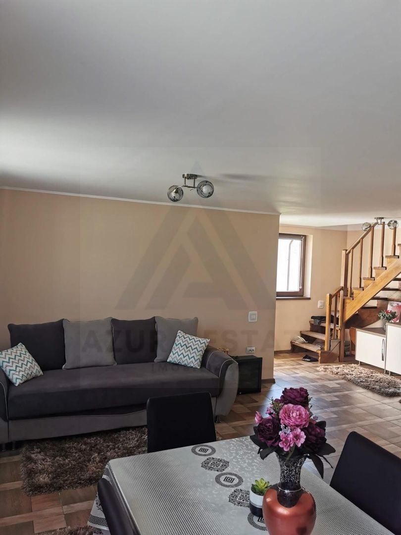 Casa renovata 3 camere teren liber 1250 mp grădină 1400 mp in Colun - Poză 8