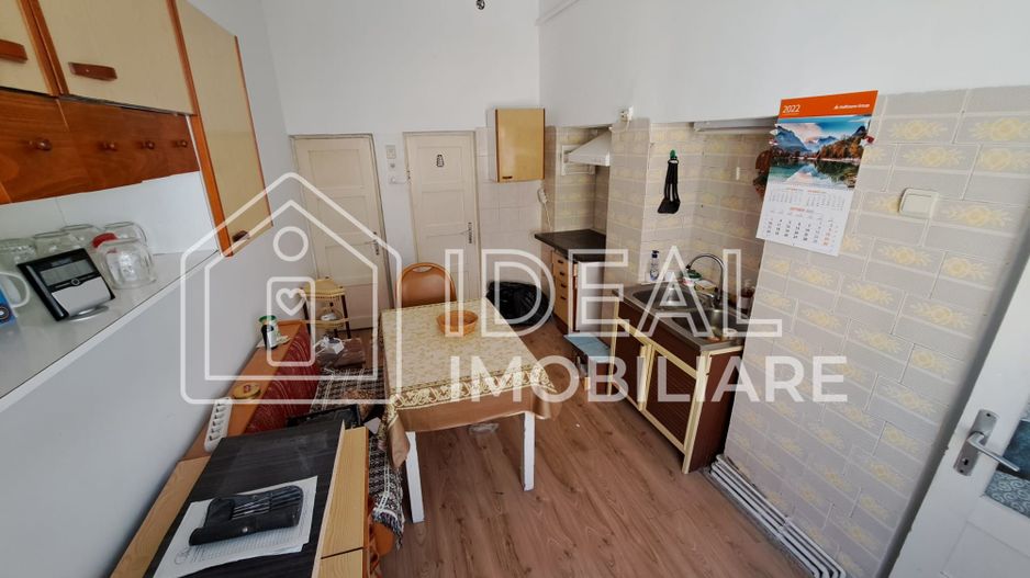 Casa cu 2 camere si pivnita mare, zona Ultracentrala - Poză 4