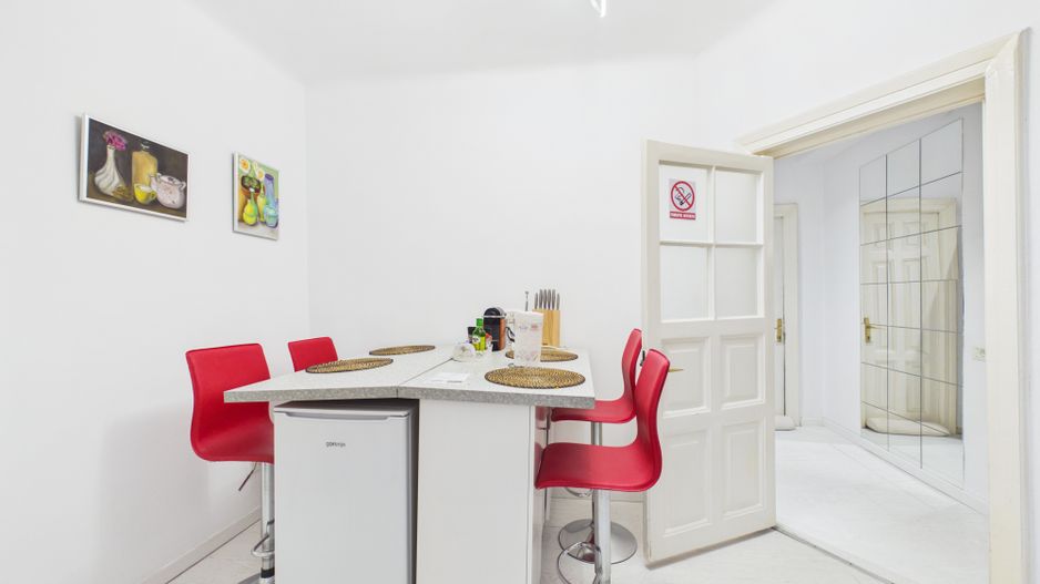 Apartament 2 camere în vilă istorică | Kiseleff | curte | 7 min metrou - Poză 16