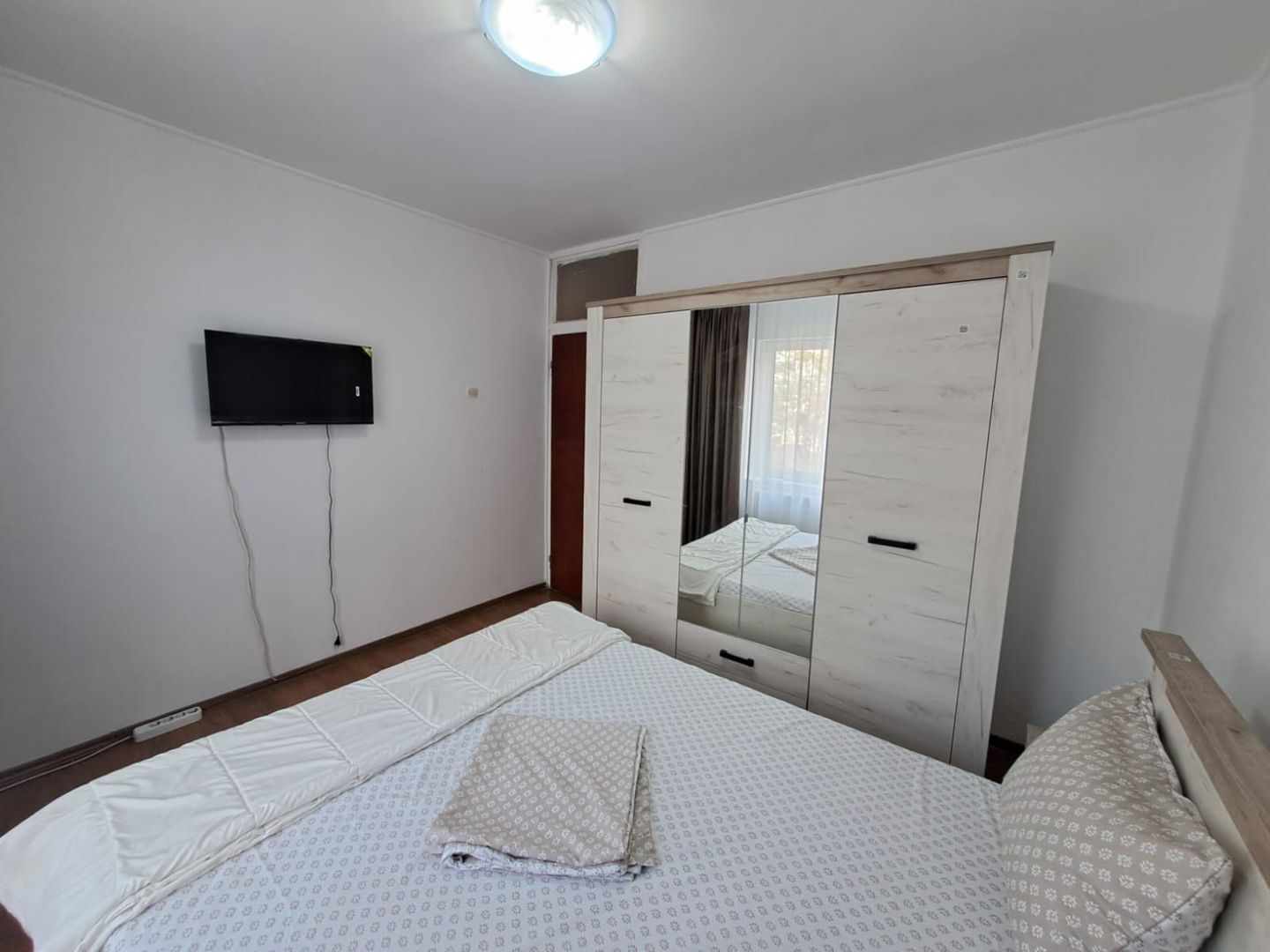 Apartament 3 camere Metrou Gorjului Centrala proprie Comision 0% - Poză 2