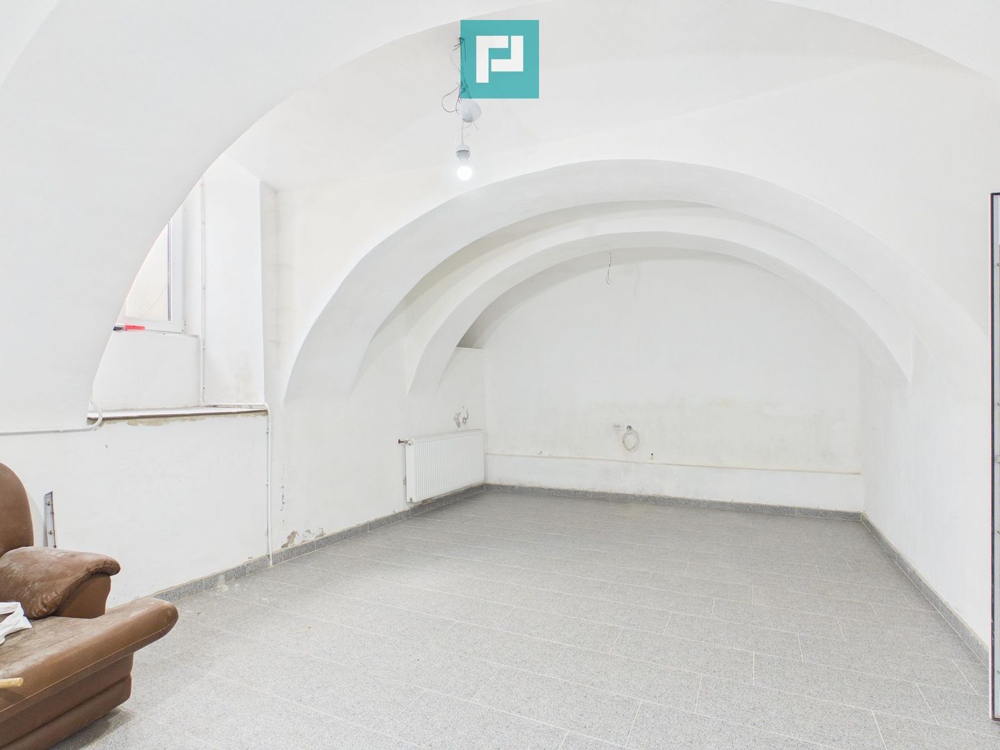 Apartament trei camere strada Cozia - Poză 4