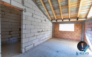 Pensiune/Vilă la roșu P+E+M în Sărata - Poză 22