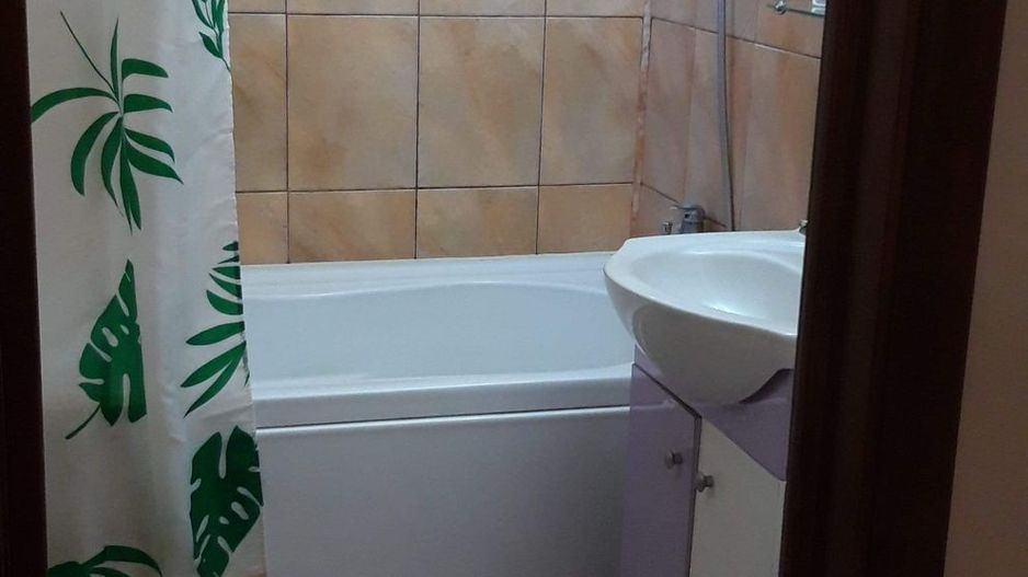 Apartament 2 camere, mobilat și utilat, zona Ultracentral; - Poză 5