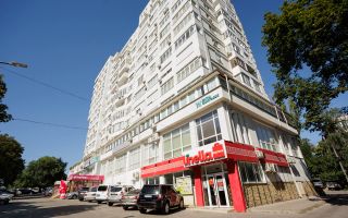 Vânzare, apartament 2 camere, living, bulevardul Traian, Botanica. - Poză 1