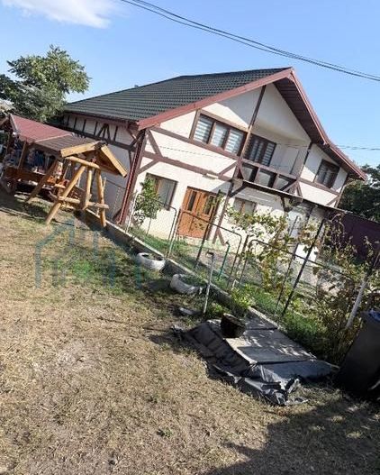 Casă de vânzare în Comuna Strunga, județul Iași - Poză 16