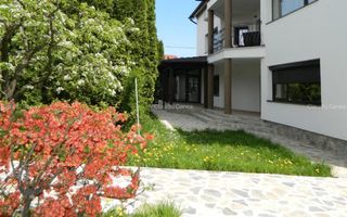 Apartament superb de 4 camere, curte proprie, zona Bartolomeu. - Poză 2