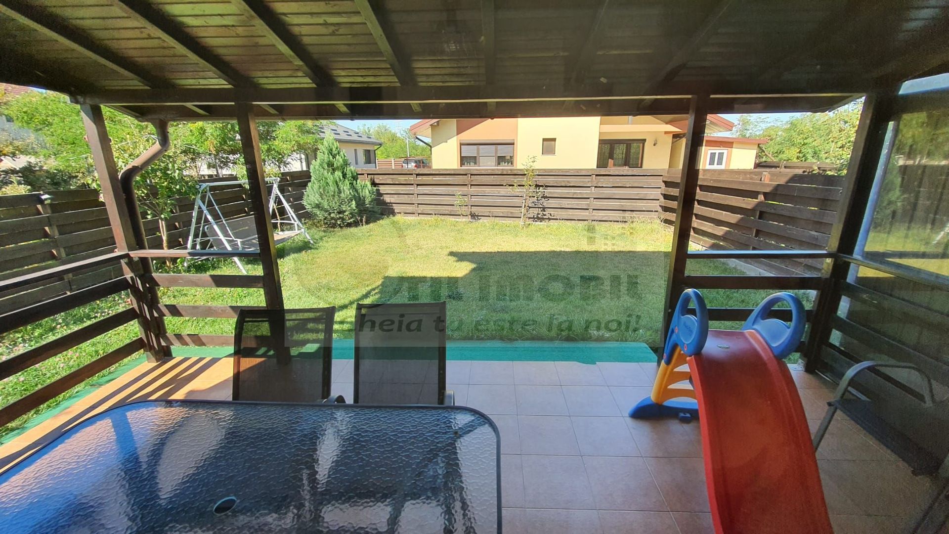 Casa/Vila de inchiriat - 745euro - Poză 1