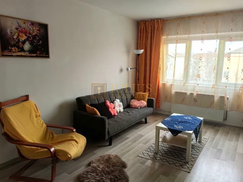 3 camere, decomandat, centrala proprie - Poză 1