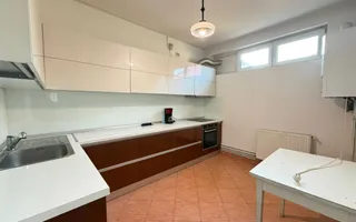 Casa individuala cu curte disponibila pentru vanzare, situata in zona centrala - Poză 16
