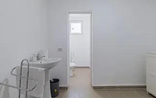 Hala industriala Codlea ,se poate impartii in doua - Poză 19