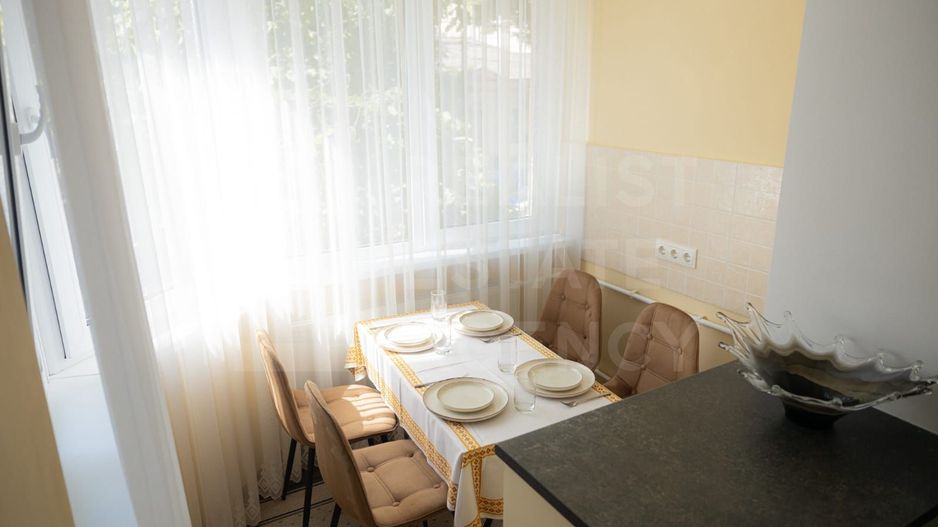Chirie, apartament, 3 camere, str. Mihail Kogălniceanu, Centru - Poză 3