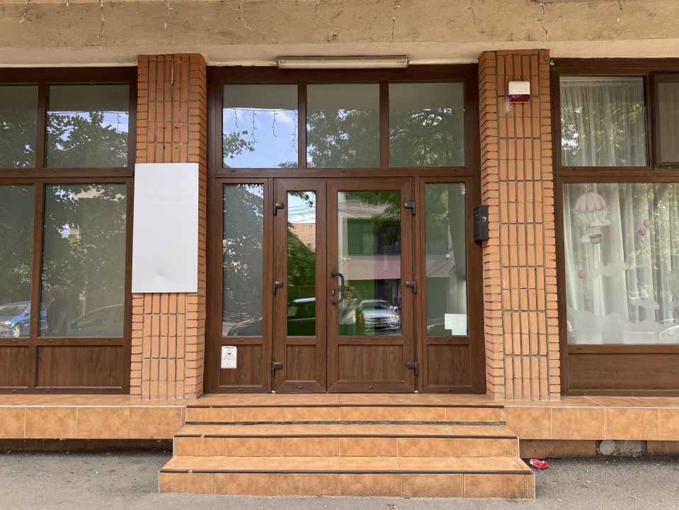 Spatiu servicii, birouri, Zona Modern. Comision 0 - Poză 22