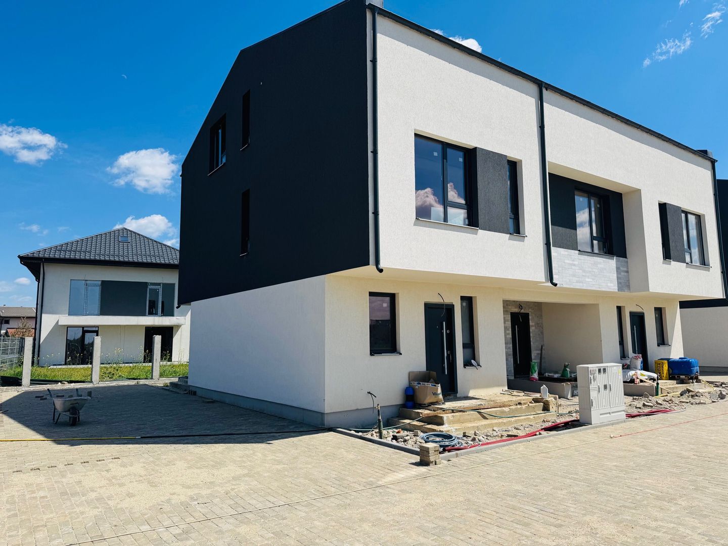 Vile Moderne Otopeni, langa METROU, Finisaje LUX - Poză 1