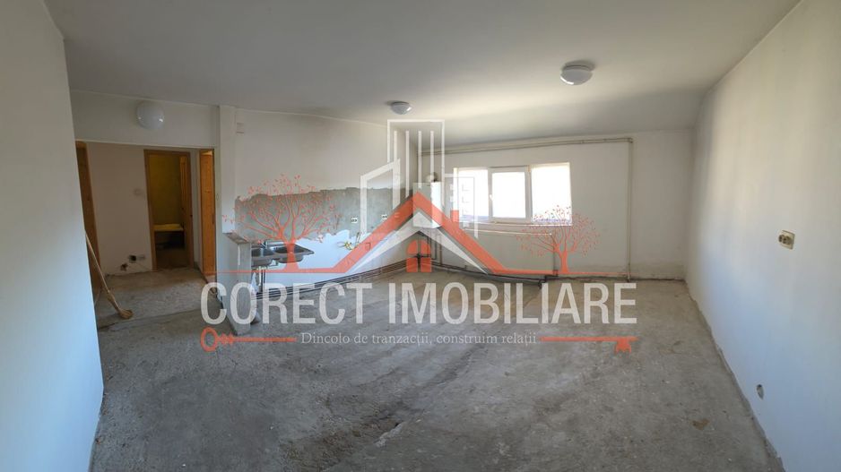 Apartament 4 camere – 70 mp utili + pod 30 mp – Etaj 5 – Preț 48.000 € - Poză 4