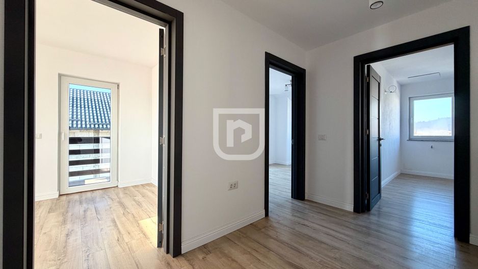 Casa noua Gura Humorului - 4 dormitoare, curte amenajata - Poză 12