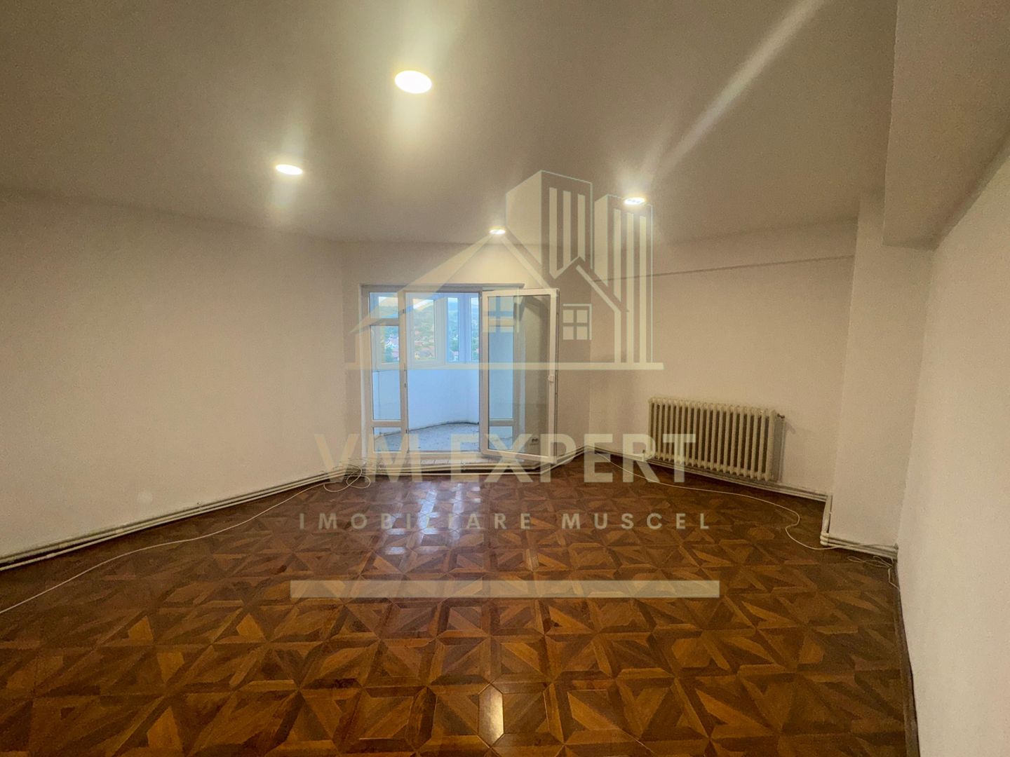 APARTAMENT 3 CAMERE ETAJ 7/8 BLOC UNICAT CAMPULUNG OFERTARE MULTIPLĂ OPEN HOUSE 01.09.25-02.09.25 - Poză 14