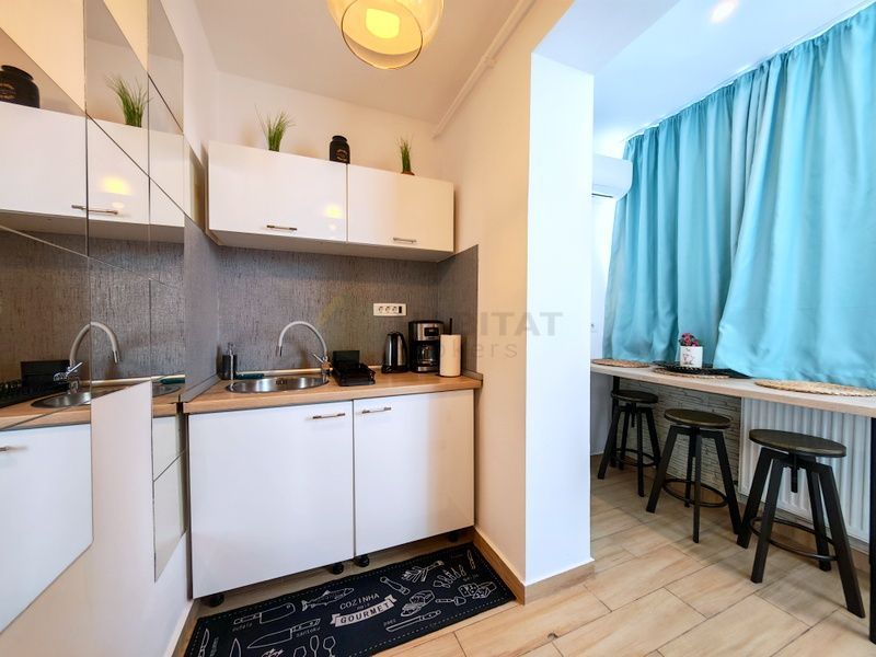 Spațioasă, luminoasă, complet renovată și mobilată, Bloc UNIC - Poză 4