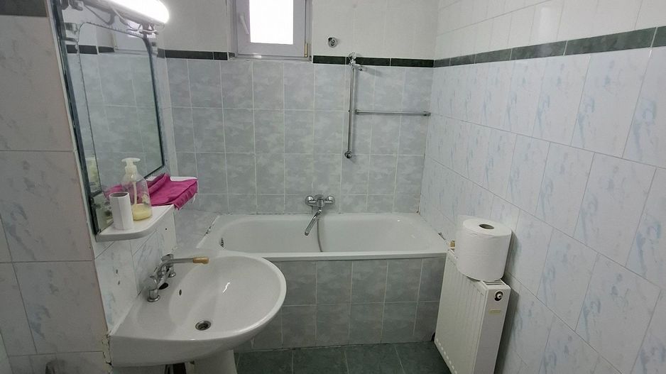 Apartament 3 camere | Strada Castanilor, Bacău - Poză 3