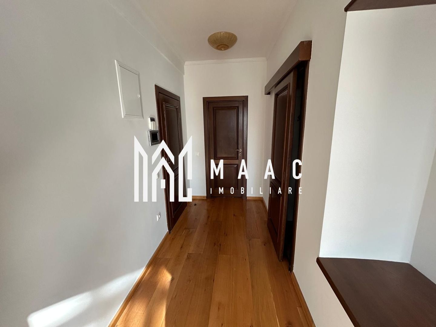 Penthouse exclusivist de închiriat – Strada Hipodromului, Sibiu - Poză 11