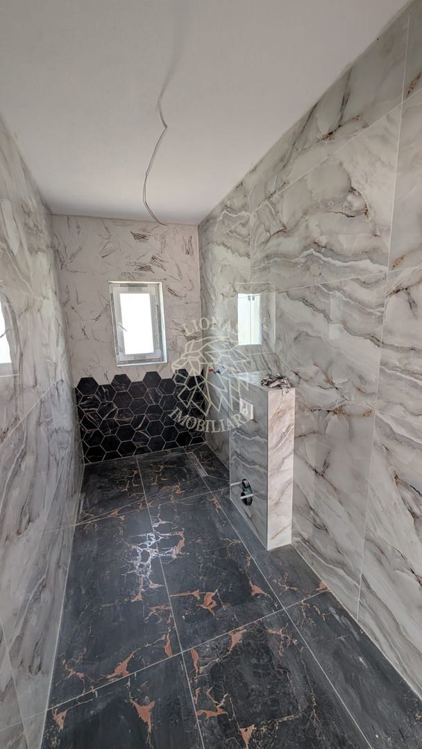 Casa Finisata 4 camere 118 mp+terasa 16 mp-Zona Str. Ghinzii - Poză 2