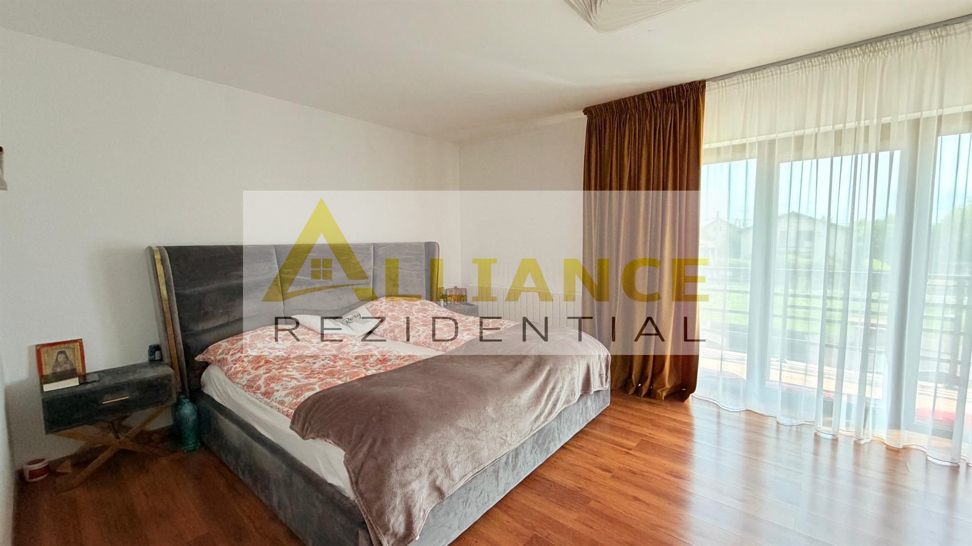 Casa Individuala - 5 camere - 3 bai - 520mp teren - Poză 19