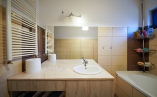 Investiție Sigură! Casă Lângă Metrou și Facilități Complete - Poză 27