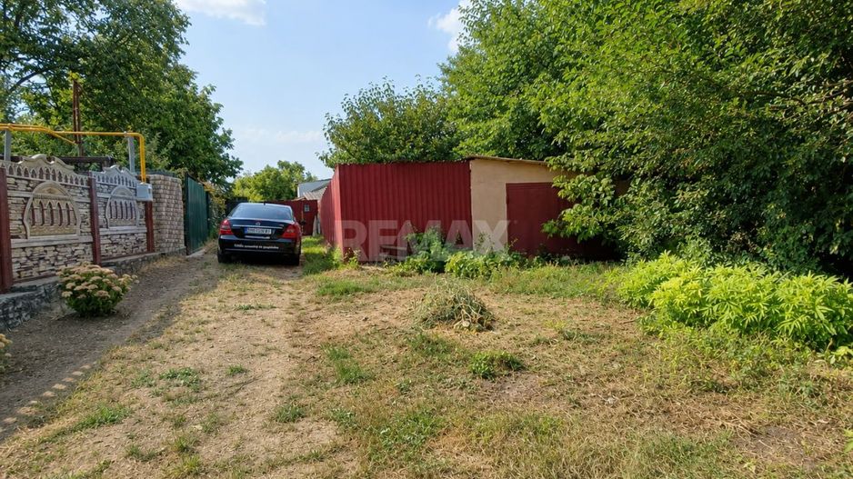 Strășeni.  Apartament la sol cu 3 dormitoare + living, teren și garaj. - Poză 8
