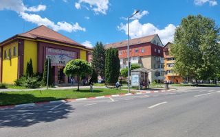APARTAMENT 2 CAMERE ETAJ 3 MOBILAT UTILAT PARCARE LIFT TEREZIAN SIBIU - Poză 2